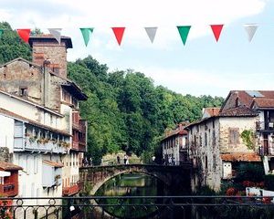 El Camino and the Pyrenees Private Day Tour from St-Jean-Pied-de-Port To Roncesvalles