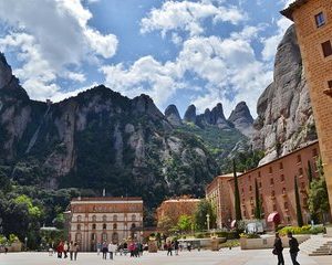 Full Day Private Tour of Montserrat and Winery from Barcelona with pick up