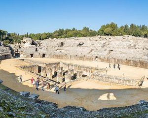 Private 6-hour Tour of Italica (GOT) and Seville with Hotel pick up and drop off