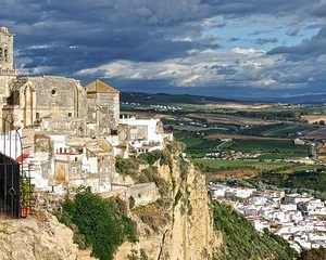 Private 8-Hour Tour to White Villages from Cadiz