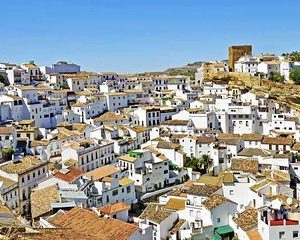 Private Day Trip from Cádiz: The White Towns of Andalusia