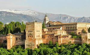 Private Official Guide to Visit Alhambra in Granada from Malaga Hotel pick up