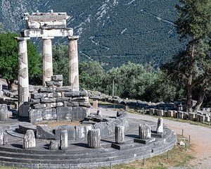 2 Days Private Tour from Athens to Delphi and Meteora