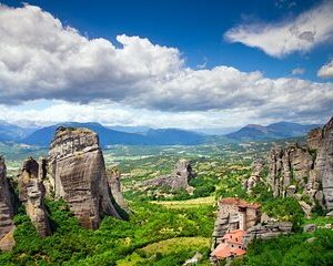 A unique day private tour to Meteora Monasteries from Athens