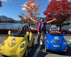 Cute & Fun E-Car tour following guide around Lake Kawaguchiko