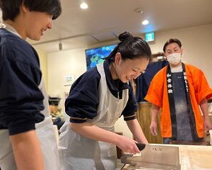 Feel free to experience making traditional Japanese soba noodles in Sapporo. 5500 yen per person