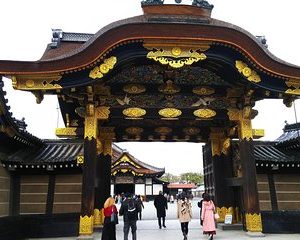 Kyoto Imperial Palace and Nijo Castle Walking Tour