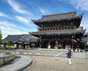 Kyoto Walking Tour: Buddhism, Art and Gardens