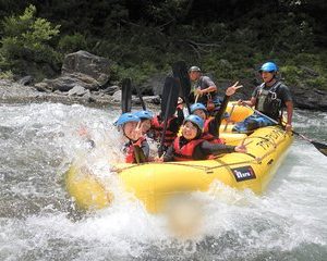 Local half past 12 meeting, rafting tour half day (3 hours)