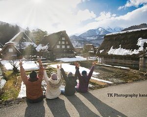 Takayama/Shirakawago private 1 day tour+Photoshoot by professional photographer