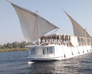 8-Day tour Egypt Treasures Cairo Pyramids & Dahabiya Cruise