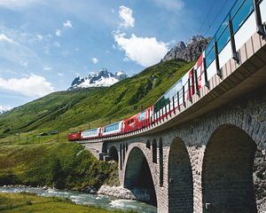 Bern Private Tour - Glacier Express's Swiss Alps and Lucerne