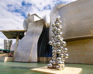 Bilbao Private Walking Tour: History, Guggenheim, Pintxos Tasting