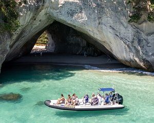 Cathedral Cove Boat Tour - Cruise