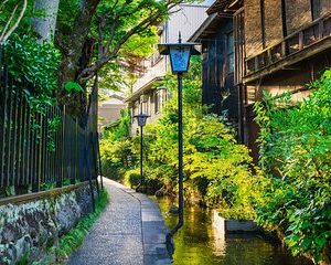 Gujo, Hida Takayama, and Shirakawa-go Day Tour from Nagoya