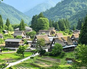 Hida Takayama and World Heritage Site Shirakawa-go from Nagoya