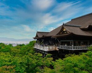 Kyoto Heritage Path - Fushimi Inari's Mystery to Kiyomizu Temple